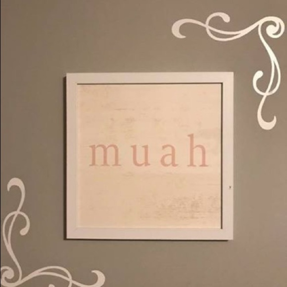 Room decor - Picture 4 of 5